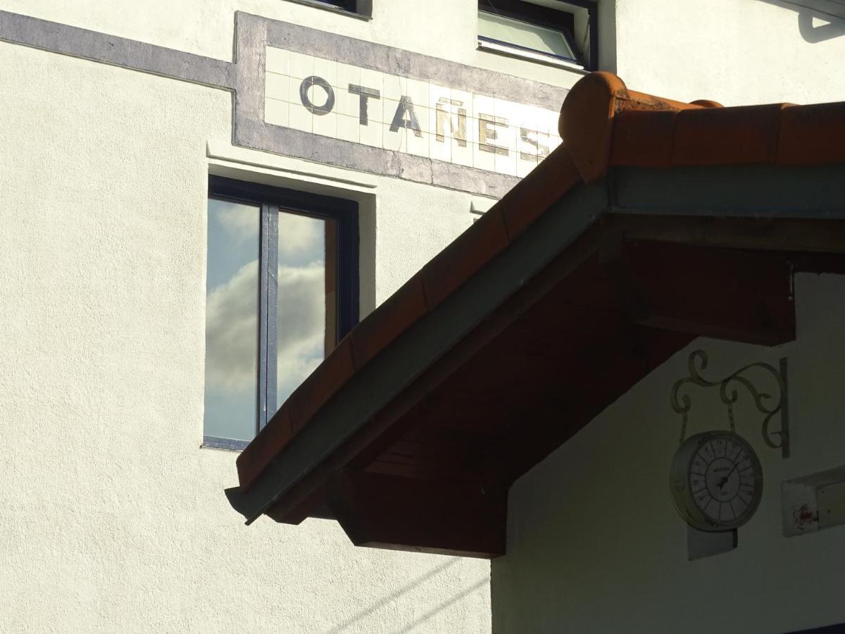 Castro Urdiales - La Vieja Estacion - Cerca De Bilbao Pensionat Eksteriør billede